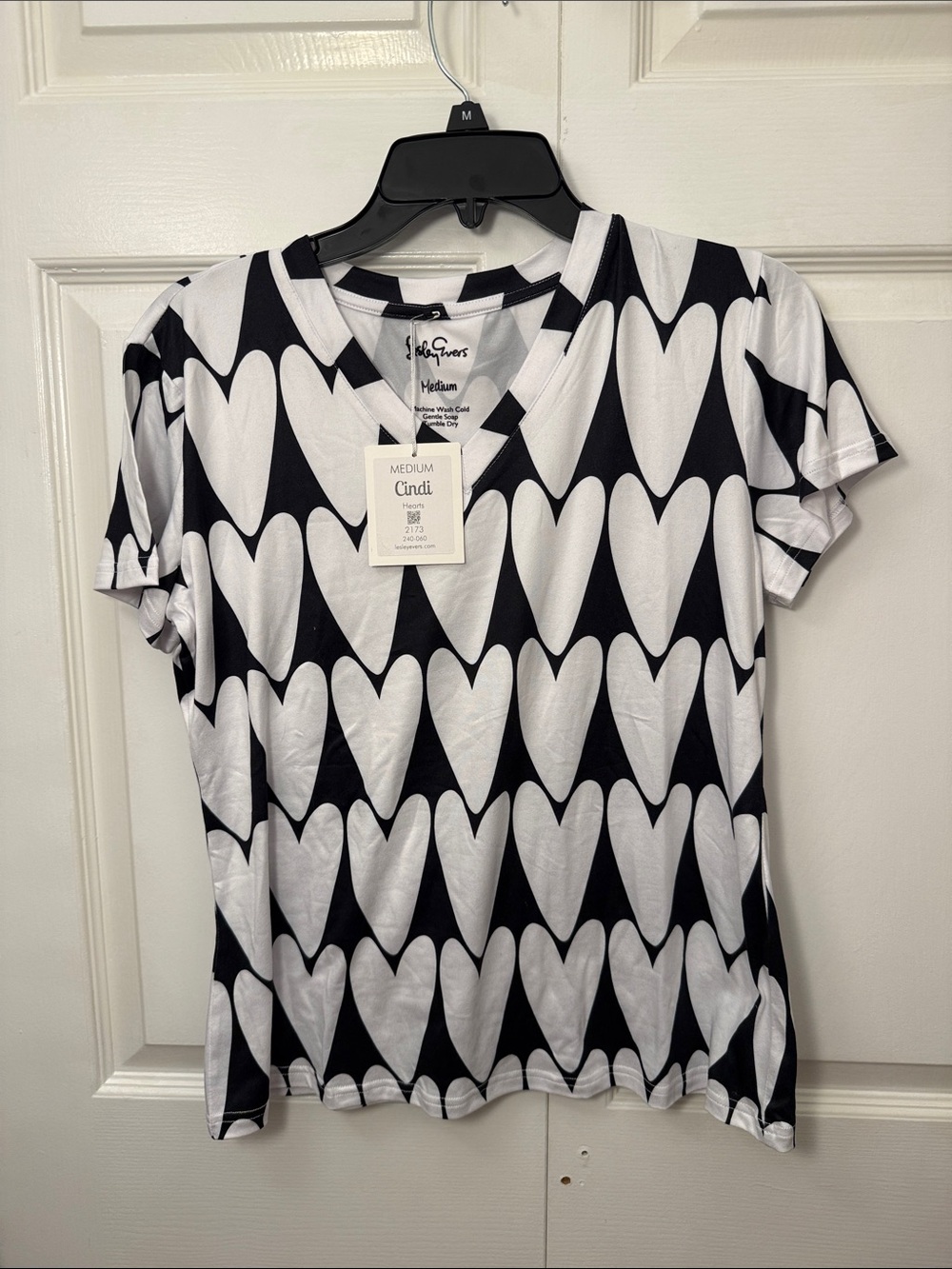 NWT Leslie Evers brand tshirt (Cindi style) size medium